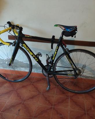 bici da corsa in carbonio taglia M