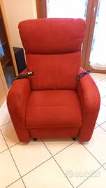 Poltrona reclinabile alzapersona
