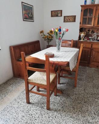 mobili taverna