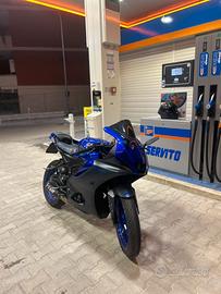 Yamaha yzf-r125 2023 blu