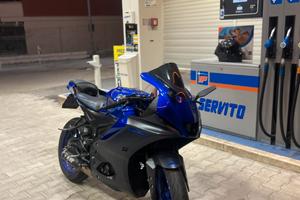 Yamaha yzf-r125 2023 blu