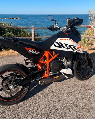 Ktm duke 690r 2011