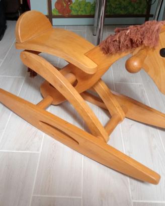 Cavallo a Dondolo Plan Toys
