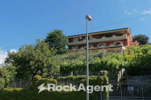 PORZIONE DI FABBRICATO-FORIA CENTOLA (SA)