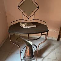 Antiquariato lavamani con brocca