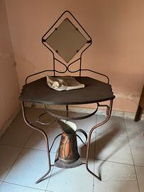 Antiquariato lavamani con brocca