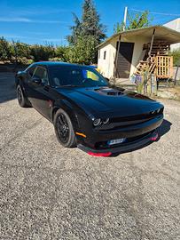 dodge challenger  6.4 shaker  