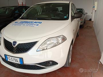 Lancia Ypsilon 1.2 69 CV 5 porte GPL Ecochic Gold
