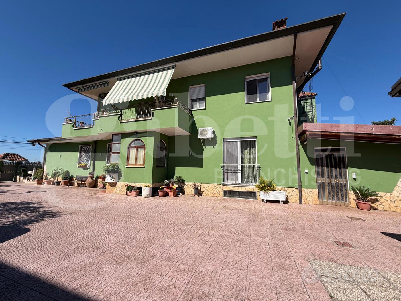 Villa bifamiliare Latina [Cod. rif 3312477VRG]