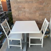 Tavolo bianconin legno e due sedie