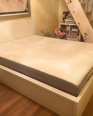 Letto matrimoniale contenitore  Malm Ikea