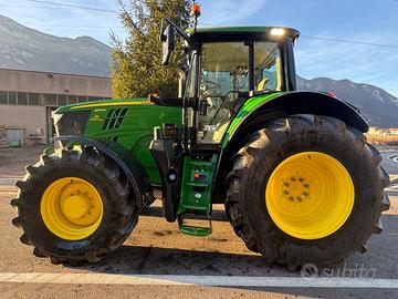 John Deere 6195M