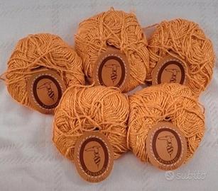 Filato di cotone lino firmato Trussardi