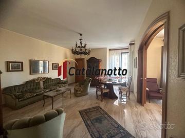 Luminoso appartamento a pochi passi dal centro