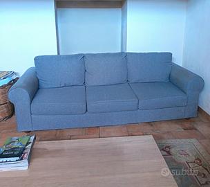 divano grigio Conforama