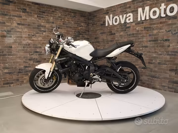 TRIUMPH Street Triple - Street Triple 675