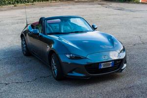 Mazda MX-5 MX-5 IV 2015 Soft Top 1.5 Exceed Cherry