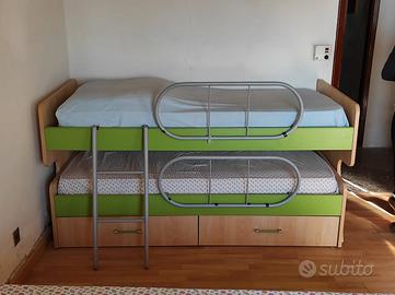 Letto a castello con letto estraibile