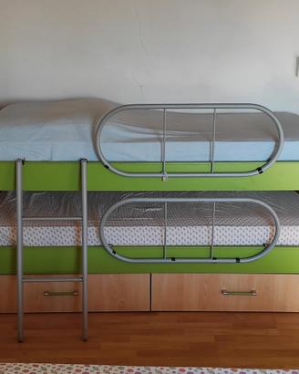Letto a castello con letto estraibile