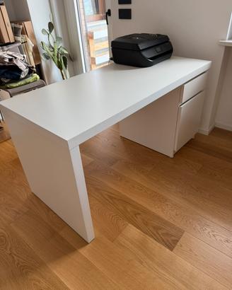 Scrivania Ikea - modello Malm