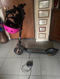 Segway Ninebot F2 pro E monopattino elettrico