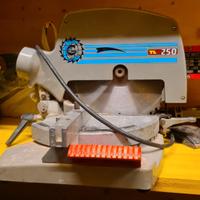 Troncatrice elettrica per varie angolature