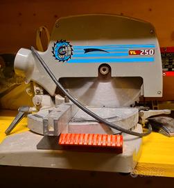 Troncatrice elettrica per varie angolature