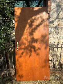 Porta in legno da interni