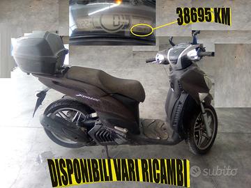 YAMAHA XENTER 125 ANNO 2015 x RICAMBI