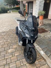 Aprilia SR gt 125