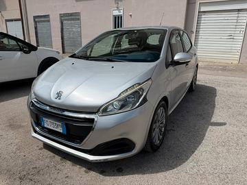 Peugeot 208 1.6 75cv