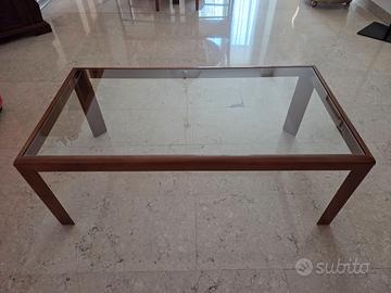 Tavolino legno e vetro.