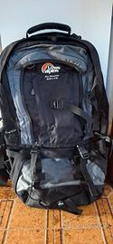 Zaino trekking Lowe Alpine en route 60+10