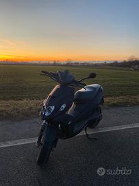 Phantom F12 R Liquid Cooled