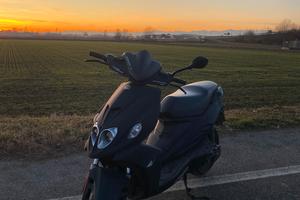 Phantom F12 R Liquid Cooled