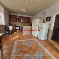 Casa, Piraineto - Serracardillo, Carini.