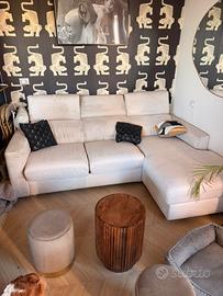 Divano beige (poltrone & sofa)