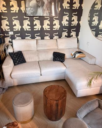 Divano beige (poltrone & sofa)