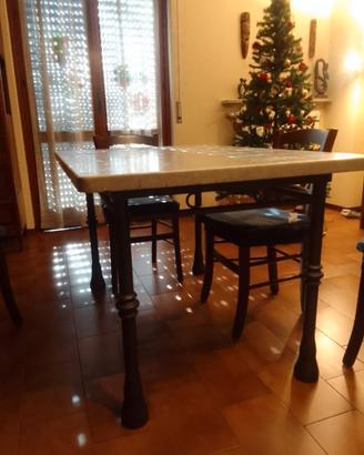 Tavolo in marmo