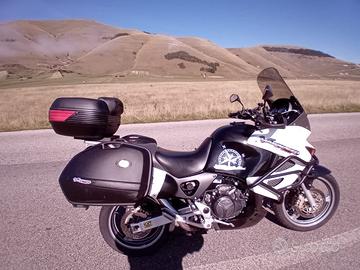 Honda Varadero 1000 perfetta con tris valigie