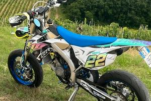 TM 125 SMR MOTARD 2T,  OMOLAGO DUE POSTI ANNO 2021