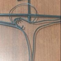 Quadro in legno con crocifisso stilizzato