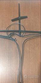 Quadro in legno con crocifisso stilizzato