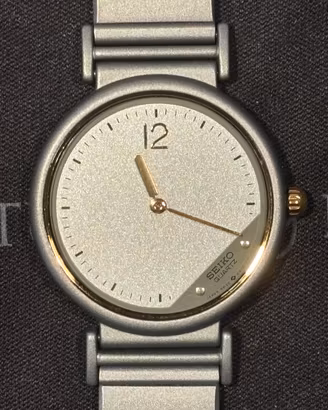 SEIKO QUARTZ VINTAGE WATCH SBB029J - 5P30-6A0A