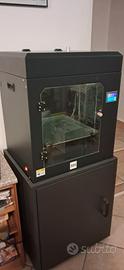 Stampante 3d e mobiletto di stoccaggio