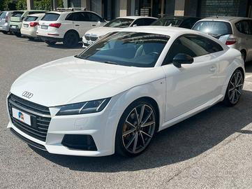 Audi TT Coupe 2.0 tfsi S line quattro s-tronic