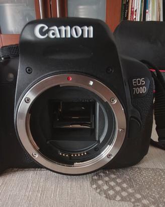 Kit reflex digitale Canon EOS700D