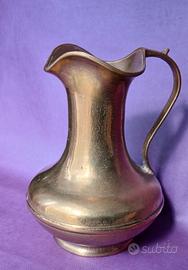 Brocca Vintage in Ottone Massiccio anni '50