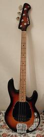 Basso Harley Benton tipo Musicman Stingray modded