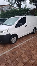 atocarro nissan nv 200